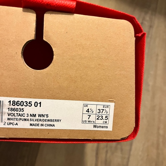 PUMA VOLTAIC 3NW white/silver/dewberry running sneakers Size: 7 - Picture 3 of 7